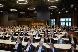 600 Personen in der Inselhalle Lindau