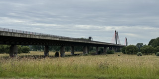 Vorland- und Strombrücke vom rechten Rheinufer
