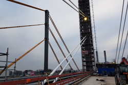 Foto von der alten und neuen Rheinbrücke Duisburg-Neuenkamp