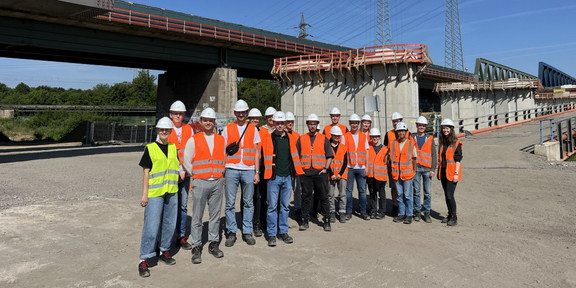 Gruppenbild der Exkursionsteilnehmer